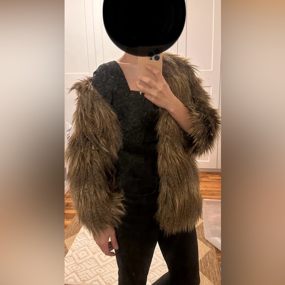 Vegan fur luxury glamorous stylish Jacket - Picture 10 of 13